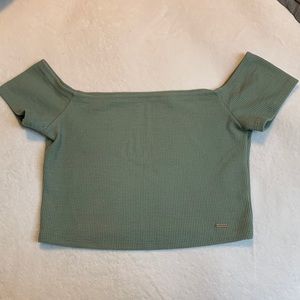 Hollister Off the Shoulder Cropped Shirt // Size M